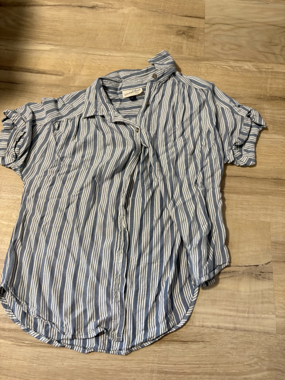 Women’s Flowy button up